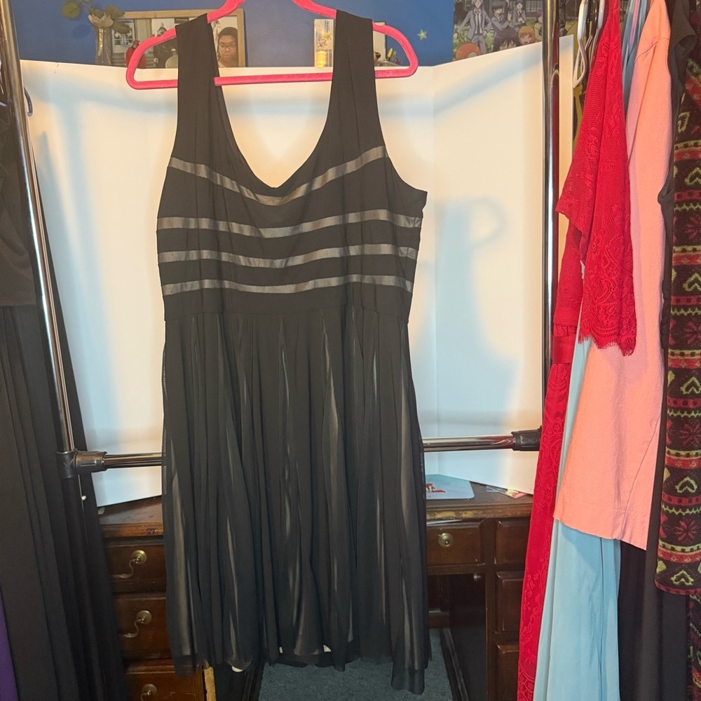 Dress barn size 20W Black and Tan Striped Mini Dress